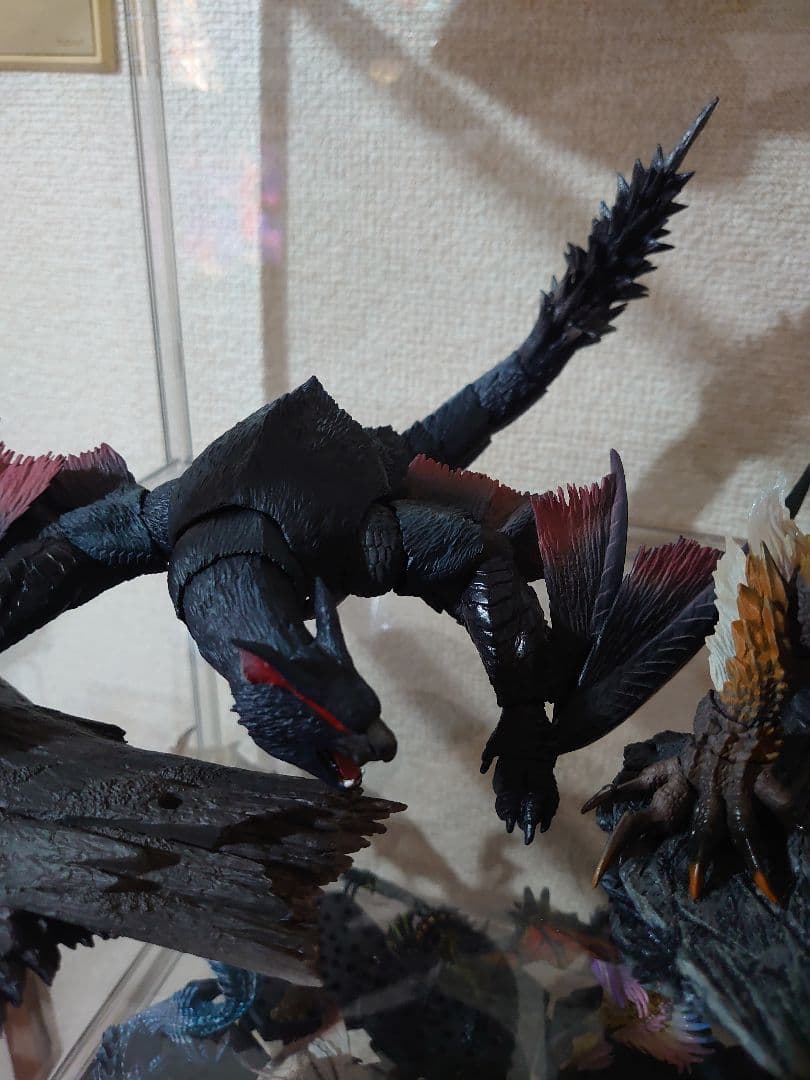 モンスターアーツ　ナルガクルガ、ジンオウガ、リオレウス、タマミツネ　開封美品。