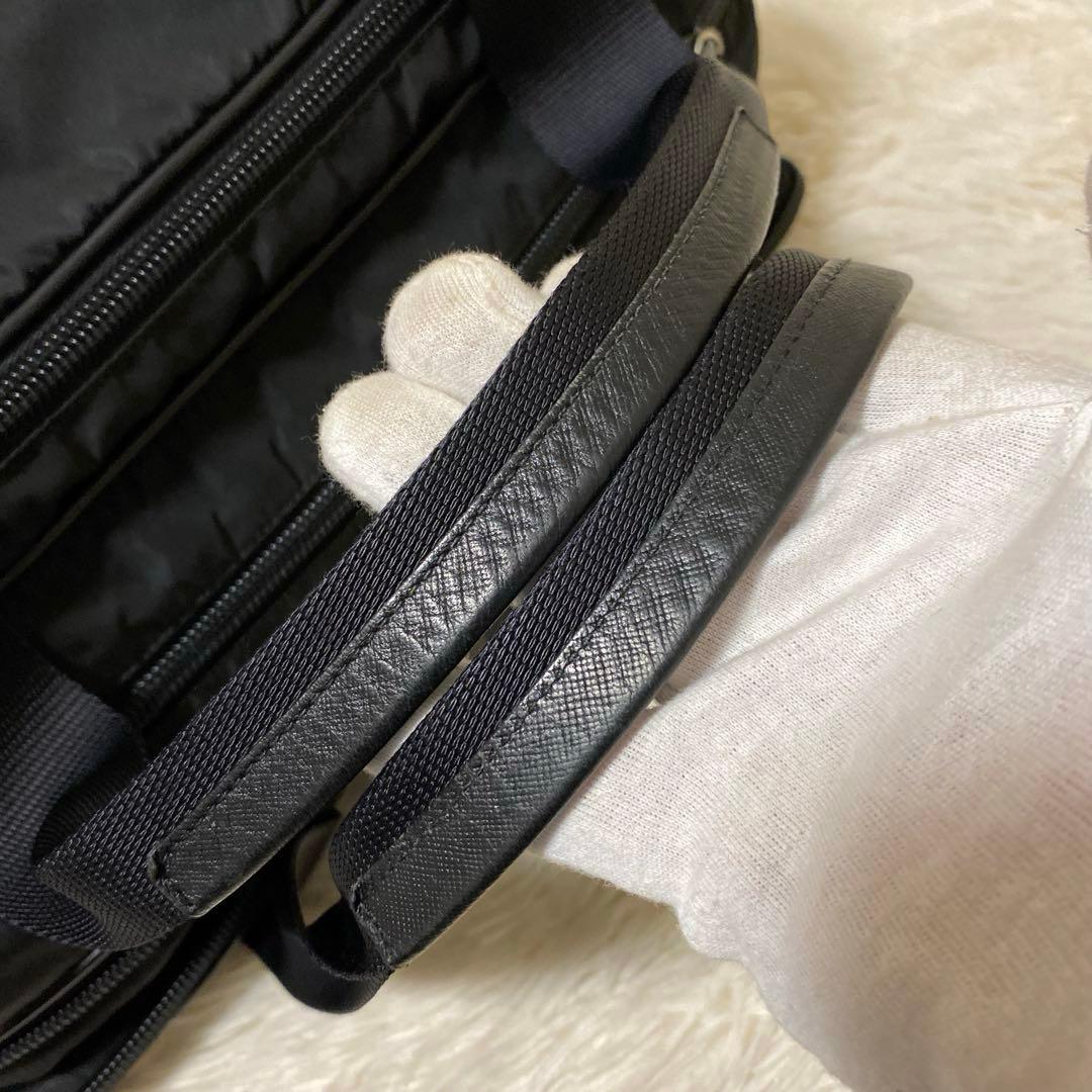 PRADA エクスパンダブル ナイロン ブリーフケース ビジネス バッグ 黒