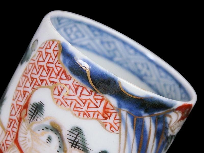 古伊万里　毘沙門亀甲紋に楼閣山水の図　猪口 のぞき　C371AS-fbua