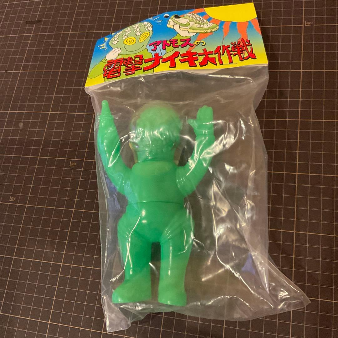 新品 未開封　ナイキ　アトモス　電撃ナイキ大作戦　ソフビ　蓄光　日本製　非売品