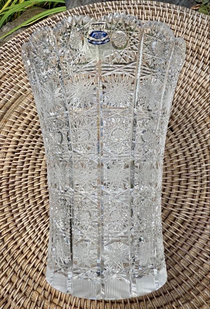 チェコ　ボヘミア　クリスタル　美しいガラス　CRYSTAL エッチング花瓶