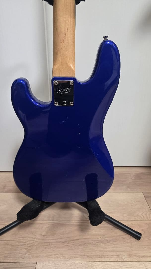 ベース Squier Affinity Series Bass Blue