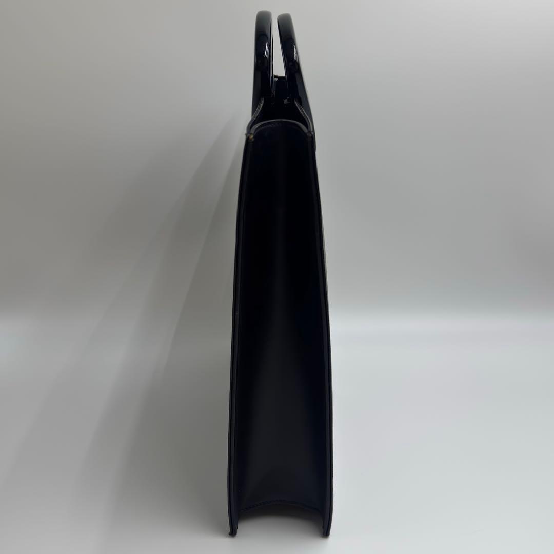 【極美品】　ルイヴィトン　エピ　オンブル　ハンドバッグ　ノワール　M52102