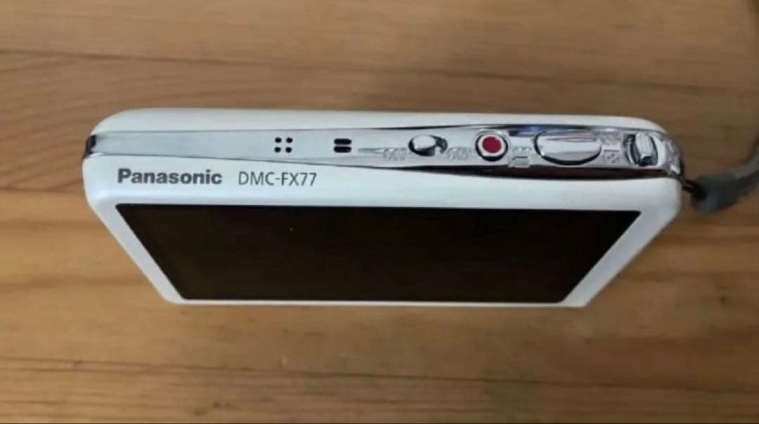 Panasonic パナソニック　デジタルカメラ　LUMIX FX77 ホワイト