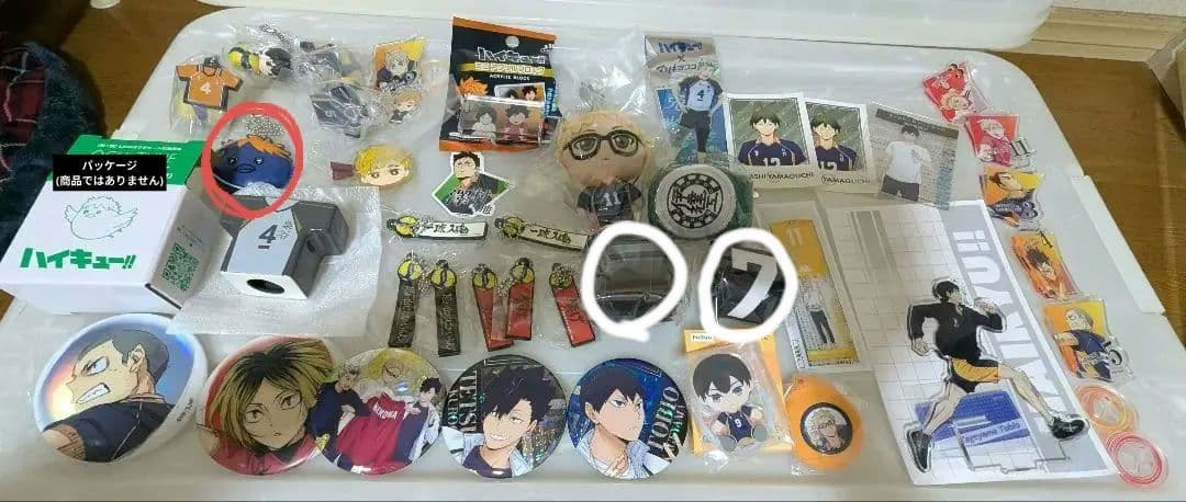値下げほぼ新品未使用ハイキュー缶バッジアクスタコラボグッズ大量セットまとめ売り