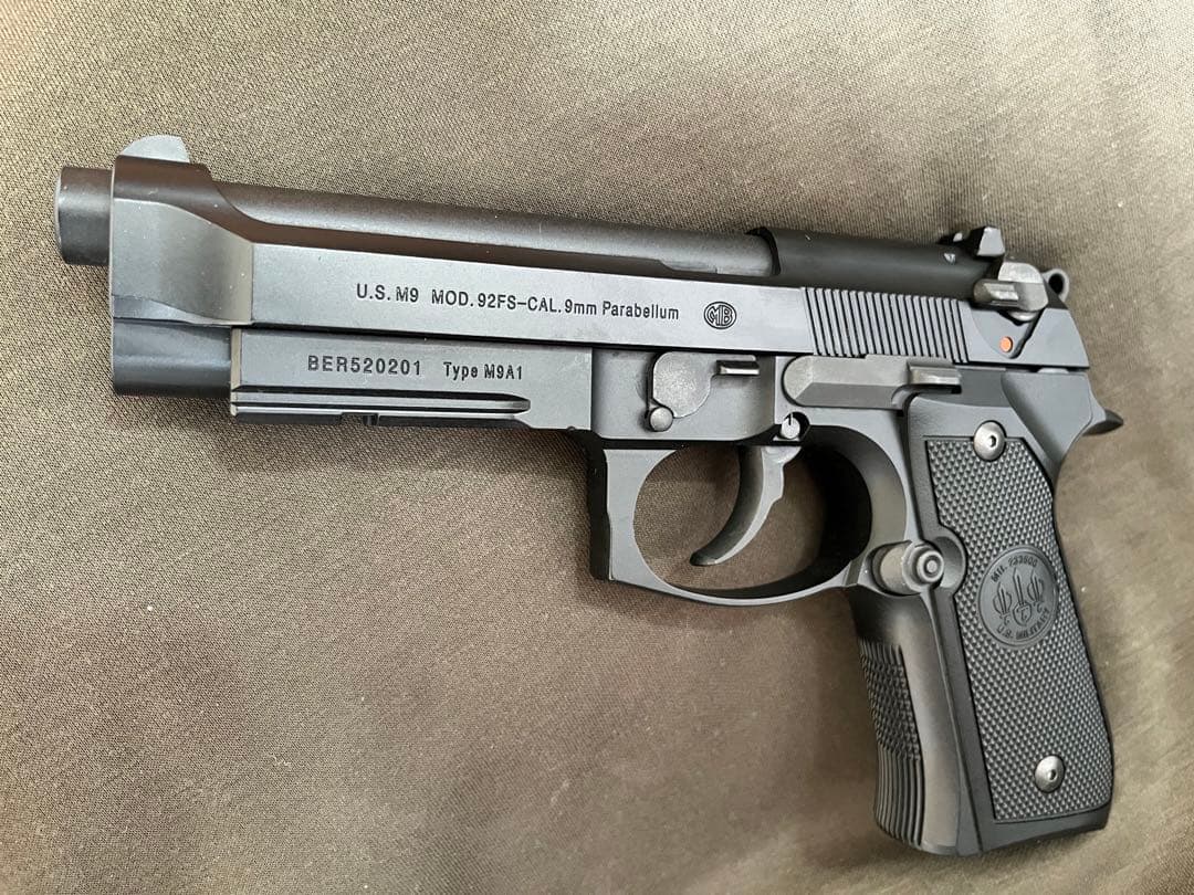 ⭐︎マルイM9A1ロングマガジン&予備マガ2&ホルスターも付いてます(*'▽'*)