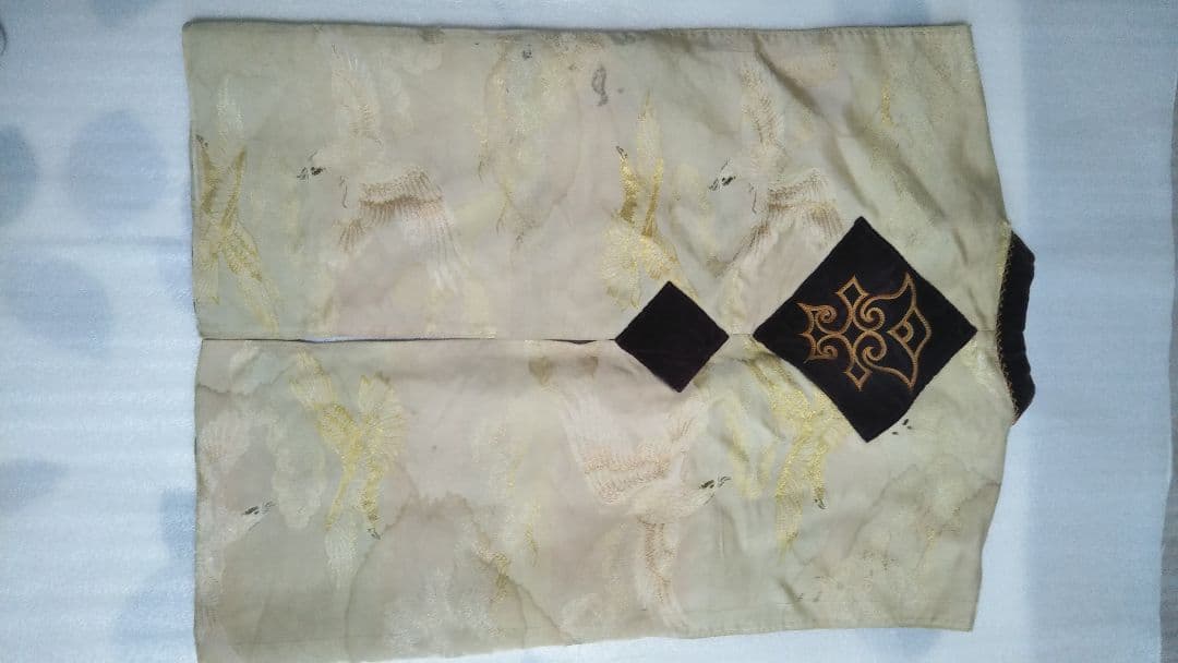 アイヌ衣装!豪華金色刺繍