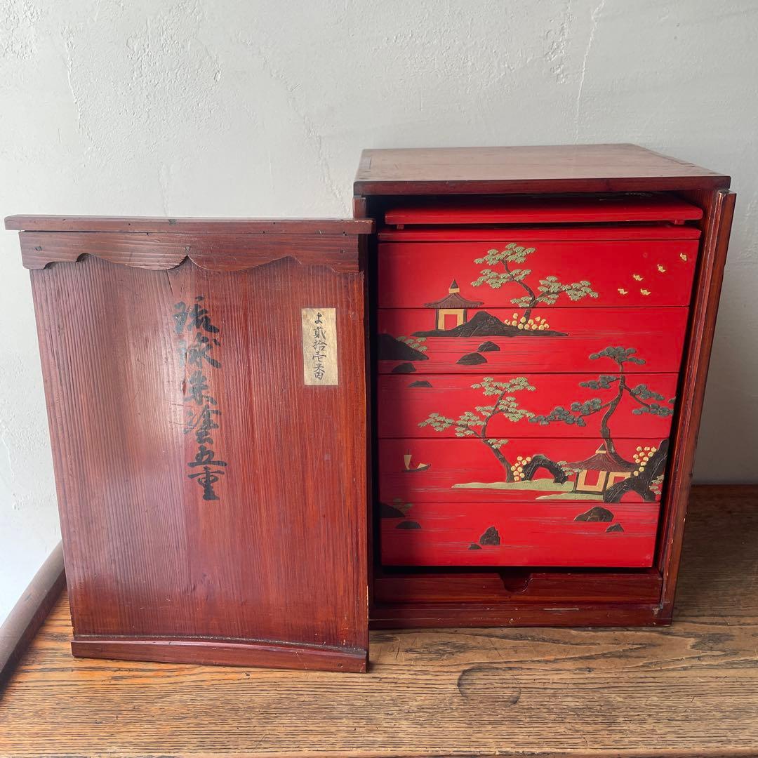 時代物　琉球漆器　重箱　５段　朱塗り　木箱入り　堆錦　東洋骨董　漆器