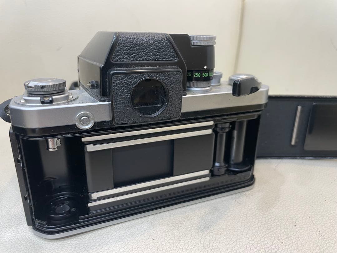 Nikon フィルム一眼レフカメラ 50mmレンズ付き&ビンテージカメラ