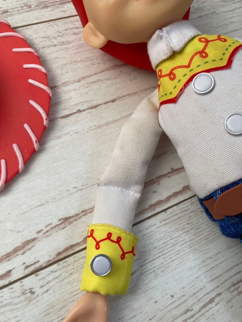 トイストーリー　リアルサイズトーキングフィギュア　ウッディ　バズ　ジェシー