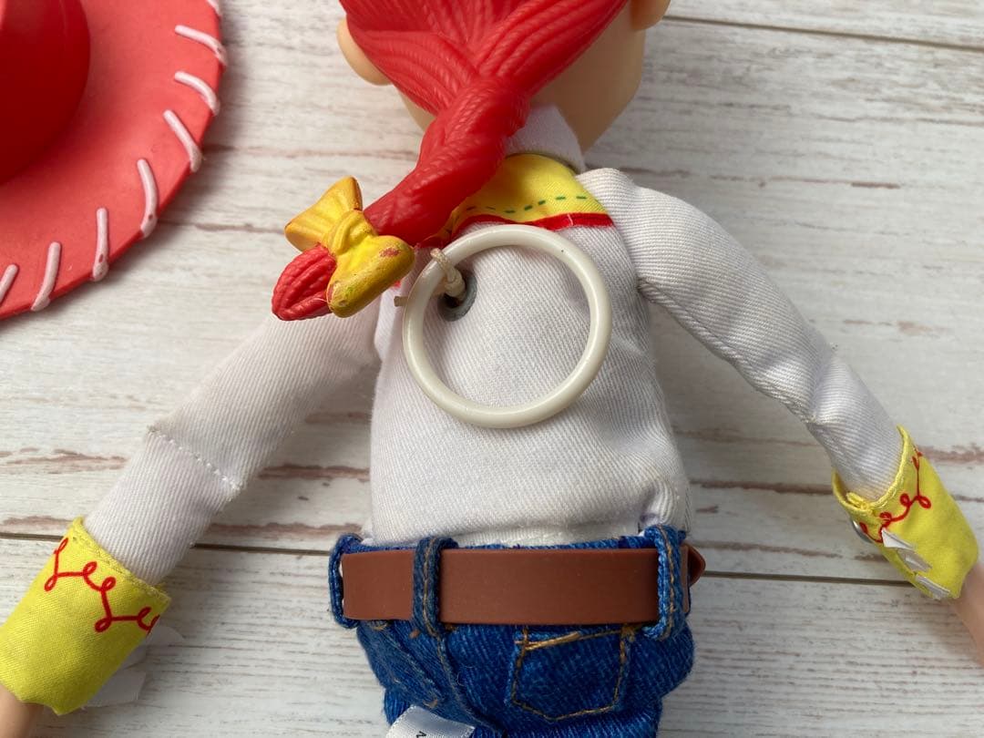 トイストーリー　リアルサイズトーキングフィギュア　ウッディ　バズ　ジェシー