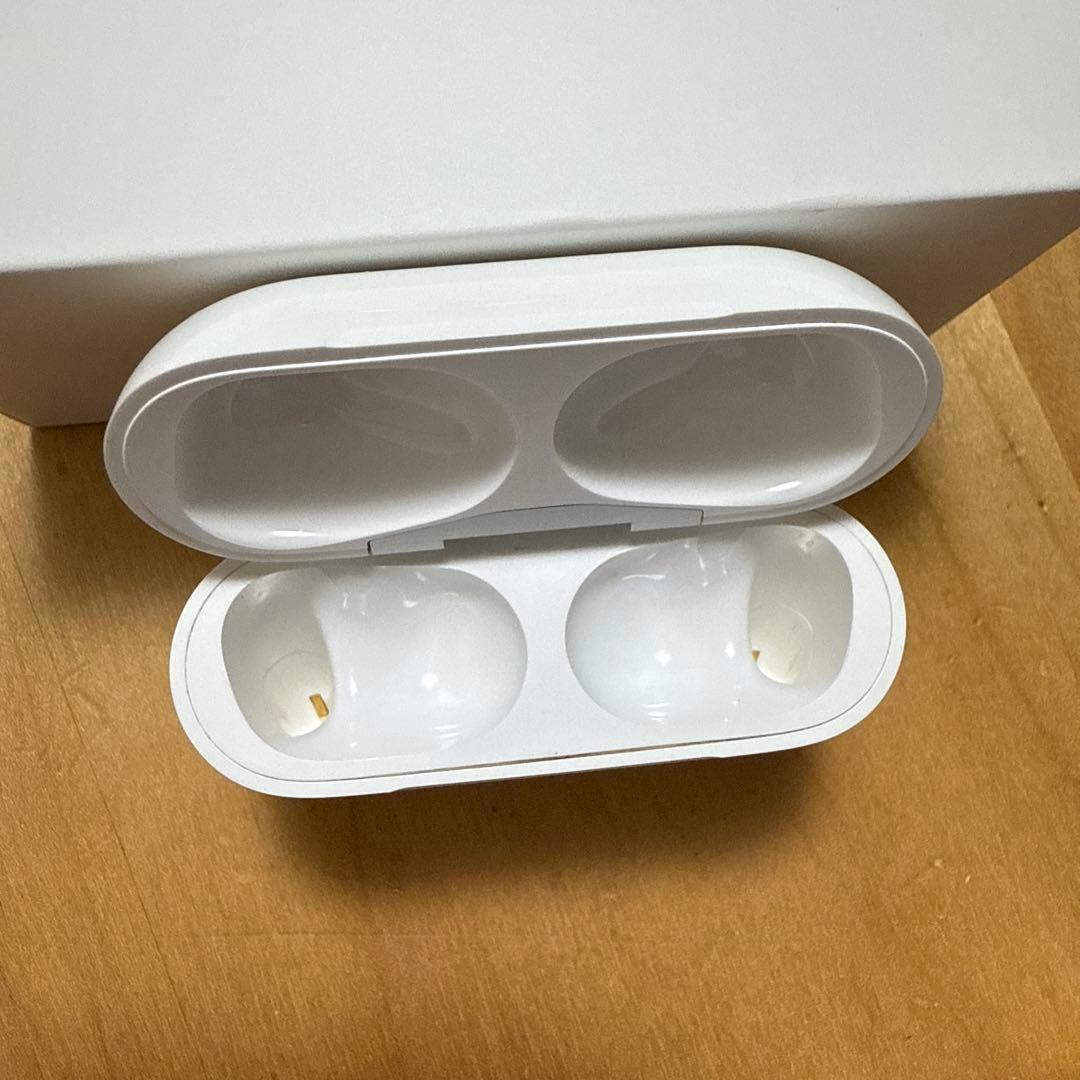 Apple AirPods Pro2（Lightning端子）