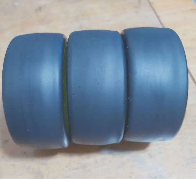 ＧＴクラス用（インファーノＧＴなど）タイヤ　７セットプラス　おまけタイヤ