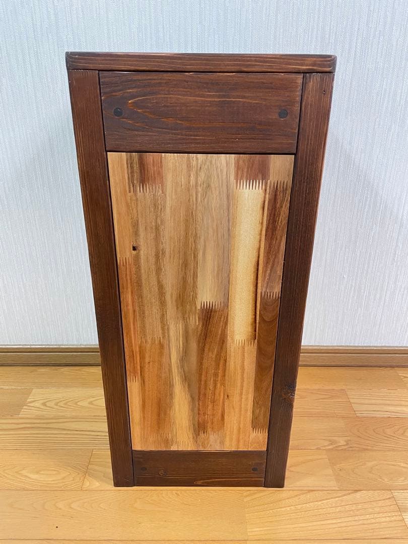 前面目隠しあり。30キューブ水槽台