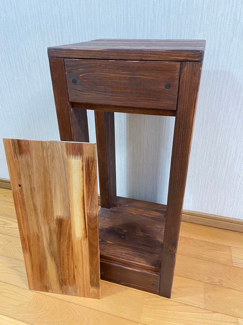 前面目隠しあり。30キューブ水槽台