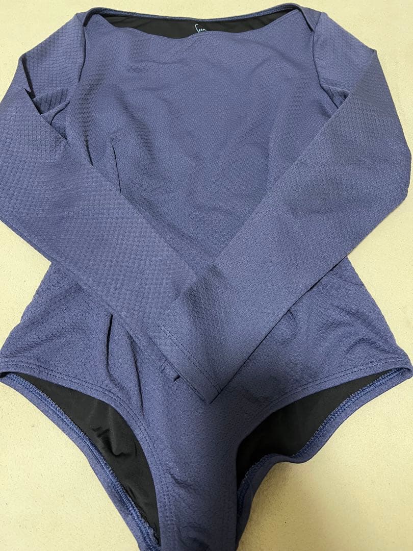 seea ワンピース　 サーフスーツ　水着 Mサイズ