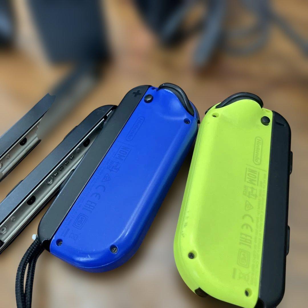 Nintendo Switch 本体 & Joy-Con