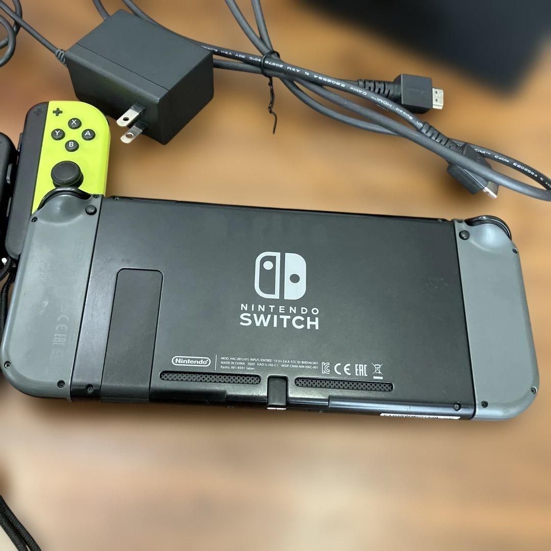 Nintendo Switch 本体 & Joy-Con