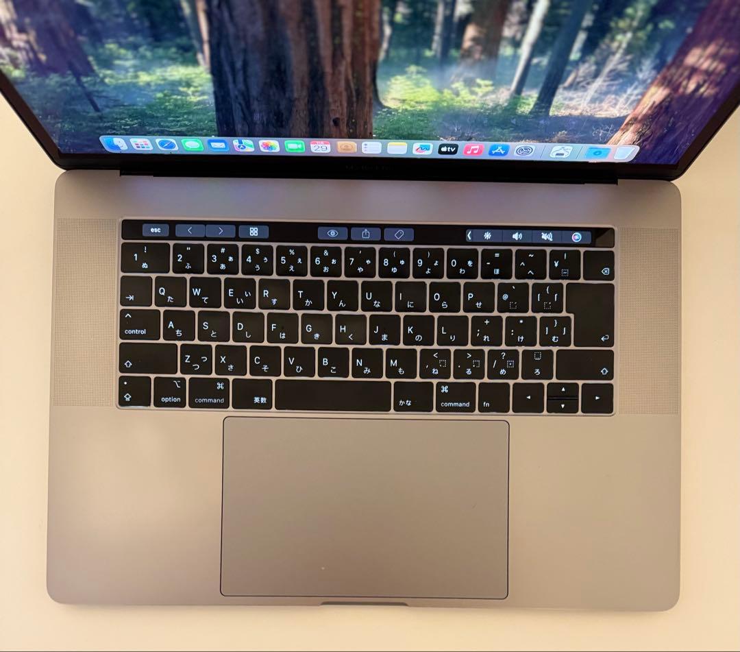 Macbook Pro 2019 15インチ Windows 11 Pro