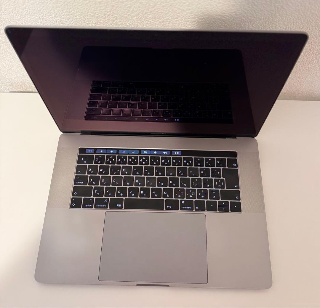 Macbook Pro 2019 15インチ Windows 11 Pro
