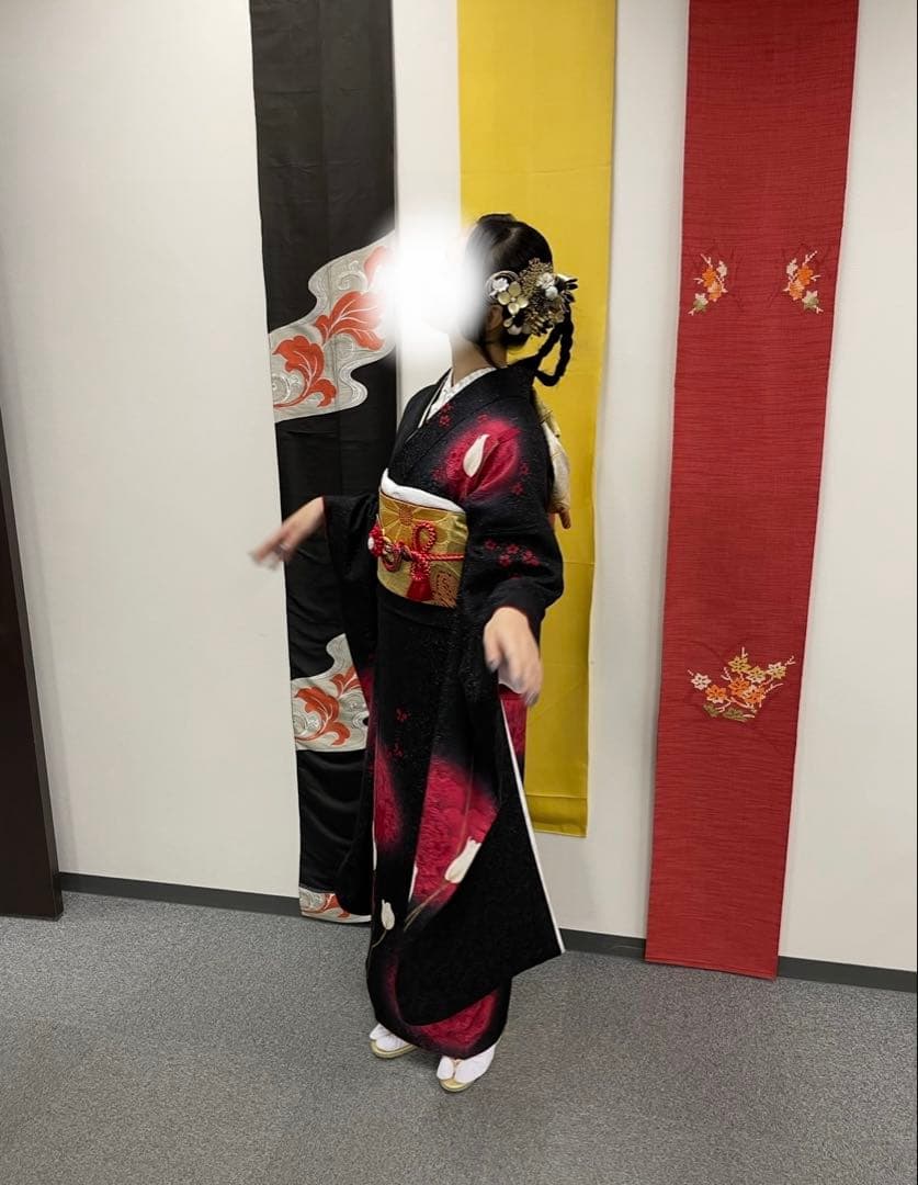 一蔵　黒と赤の薔薇の振袖 草履LLサイズ　フルセット　バッグ　帯　袴