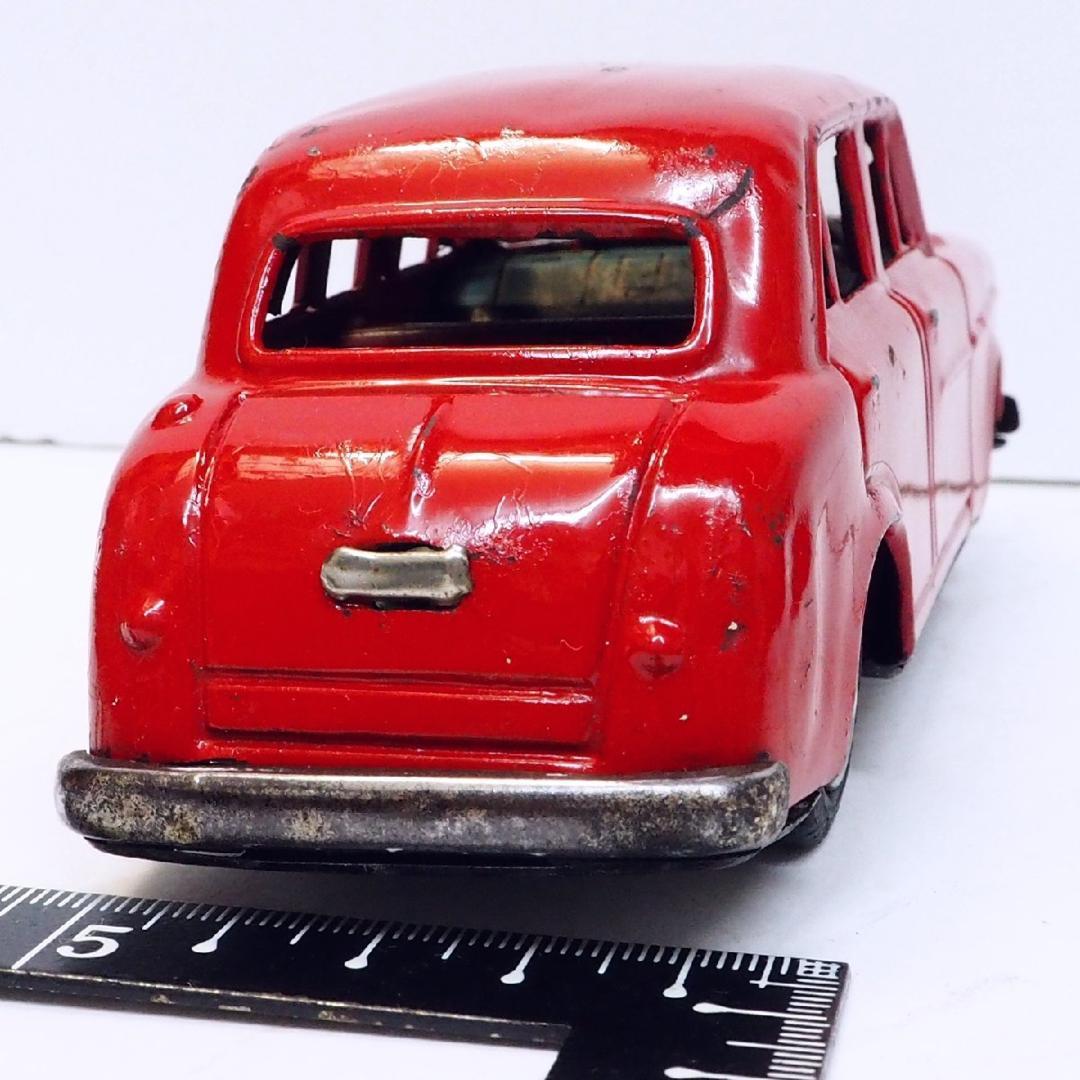 萬代屋【ダットサン セダン1000赤】ブリキtin toy car自動車【箱無】