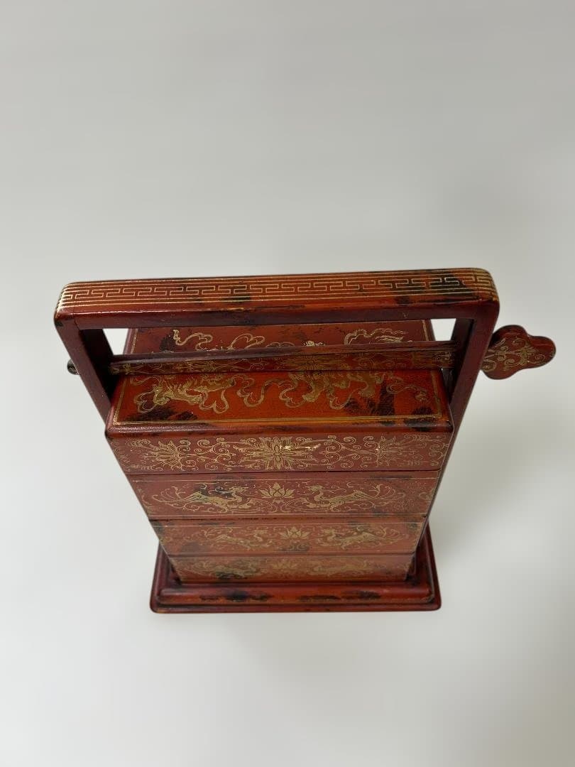 希少品　李朝家具　赤色 木製 重箱 金色模様　インテリア　小物入れ