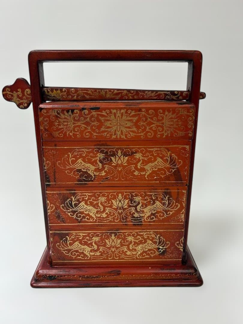 希少品　李朝家具　赤色 木製 重箱 金色模様　インテリア　小物入れ