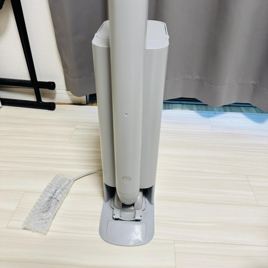 Panasonic パナソニック コードレス掃除機　MC-NS70F