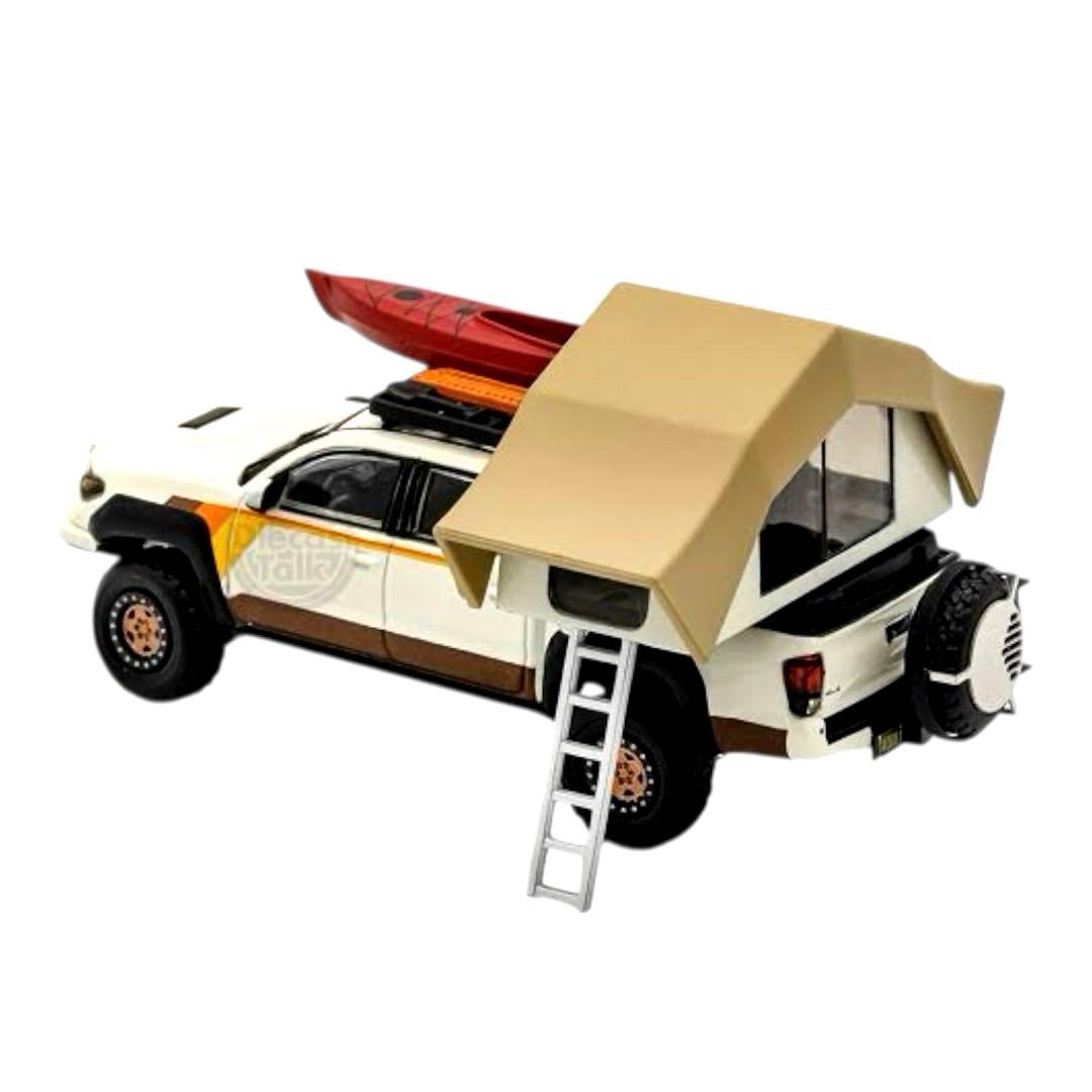 ミニカー 1/64 Toyota Tacoma Tacozilla