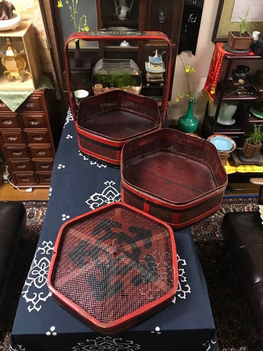 シノワズリ　赤色大籠　アンティーク　古美術　骨董　カゴ　籠　かご 食籠