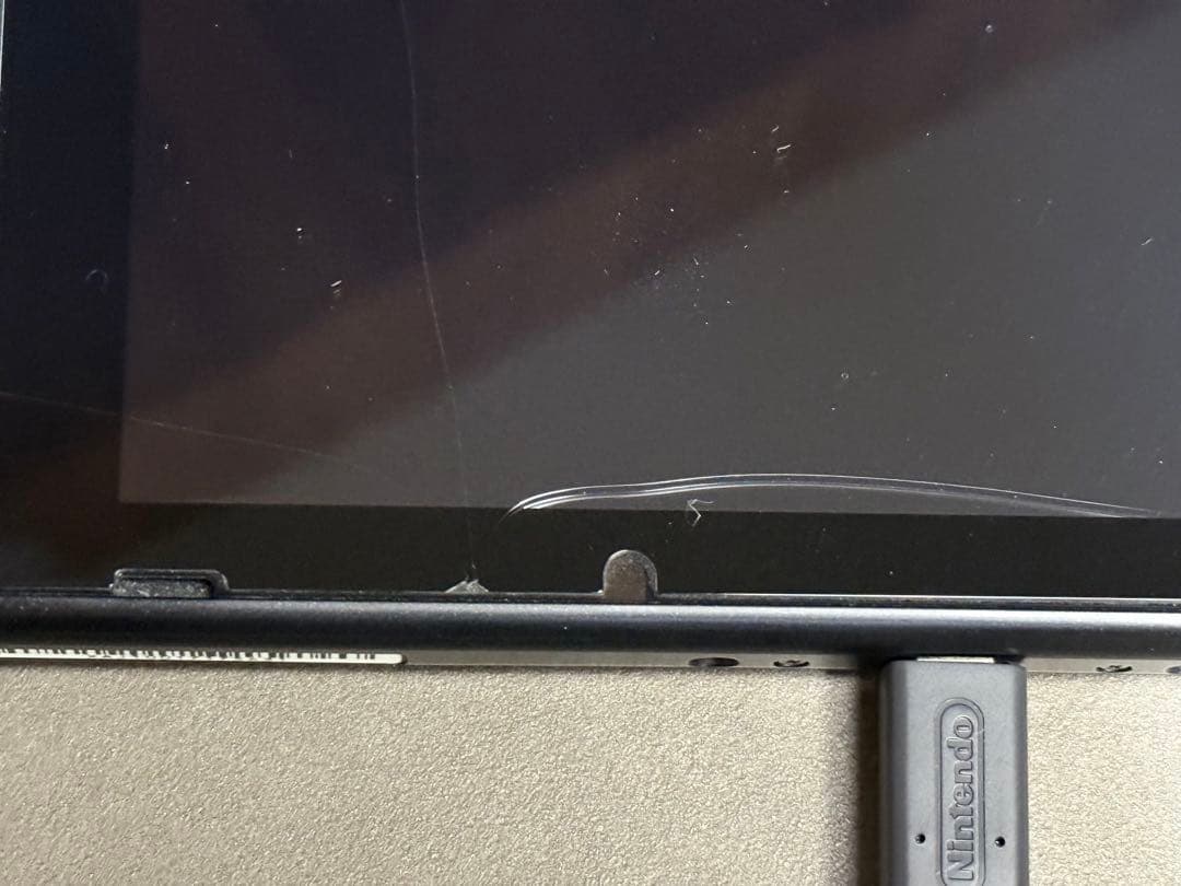 Nintendo Switch 本体 青/赤 ひび割れあり