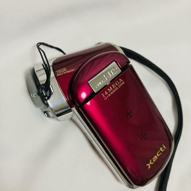 SANYO Xacti DMX-CG110 デジタルムービーカメラ レッド