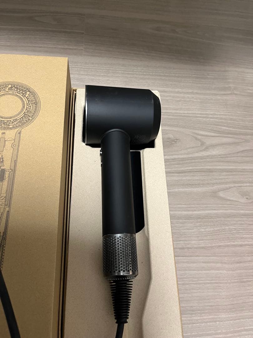 スタンド付　ダイソン ドライヤー Supersonic ブラック