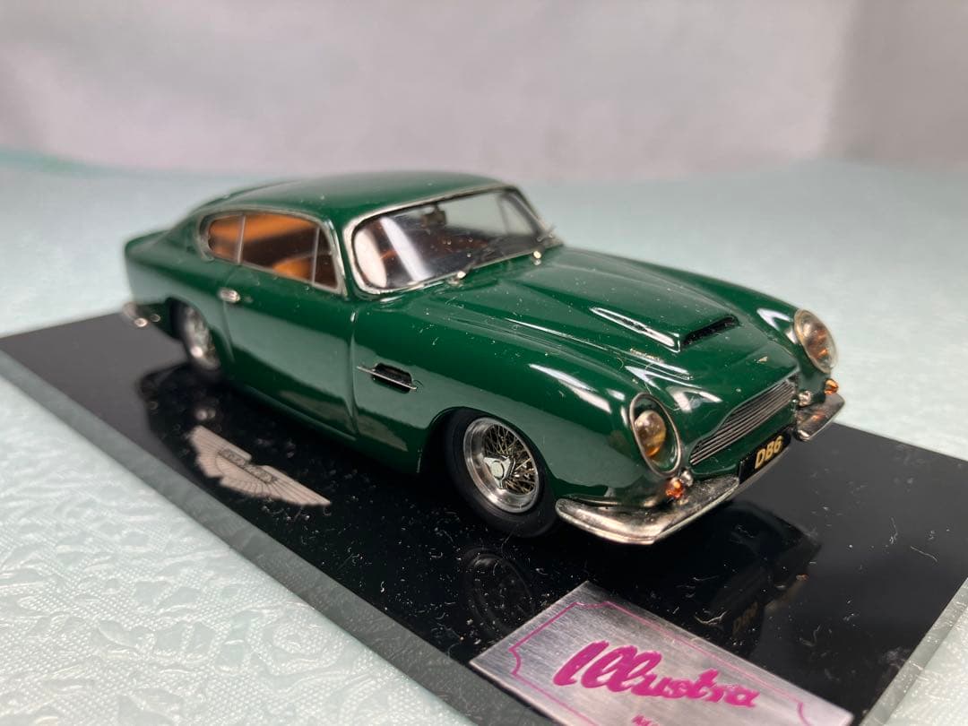 Illustra ホワイトメタル　アストン・マーティン　DB6 グリーン