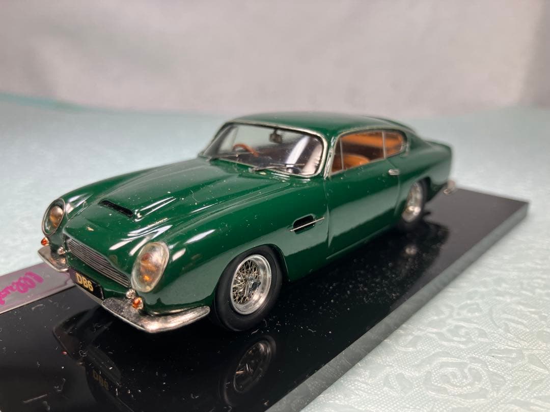 Illustra ホワイトメタル　アストン・マーティン　DB6 グリーン