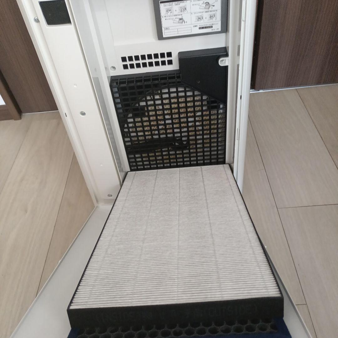 oyaji0084シャープ加湿空気清浄機 KI-HS70-W 2019年製