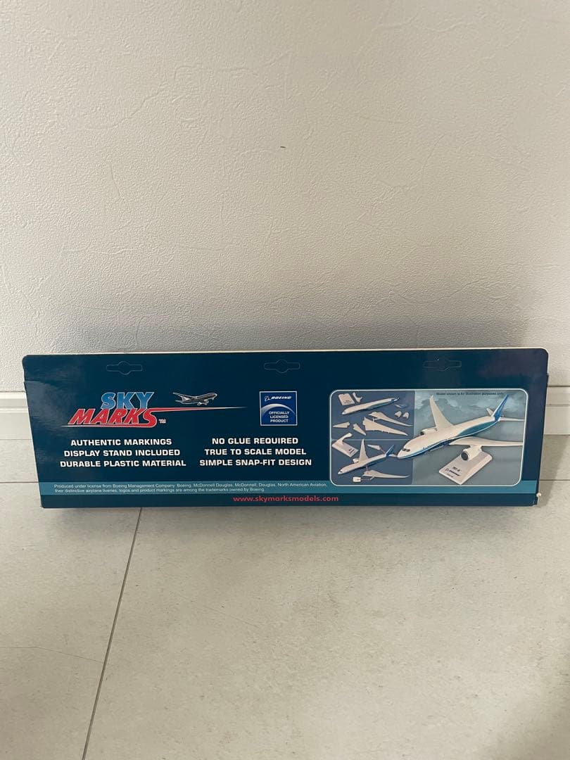 新品未開封品　ターキッシュエアラインズ B777-300ER 1/200