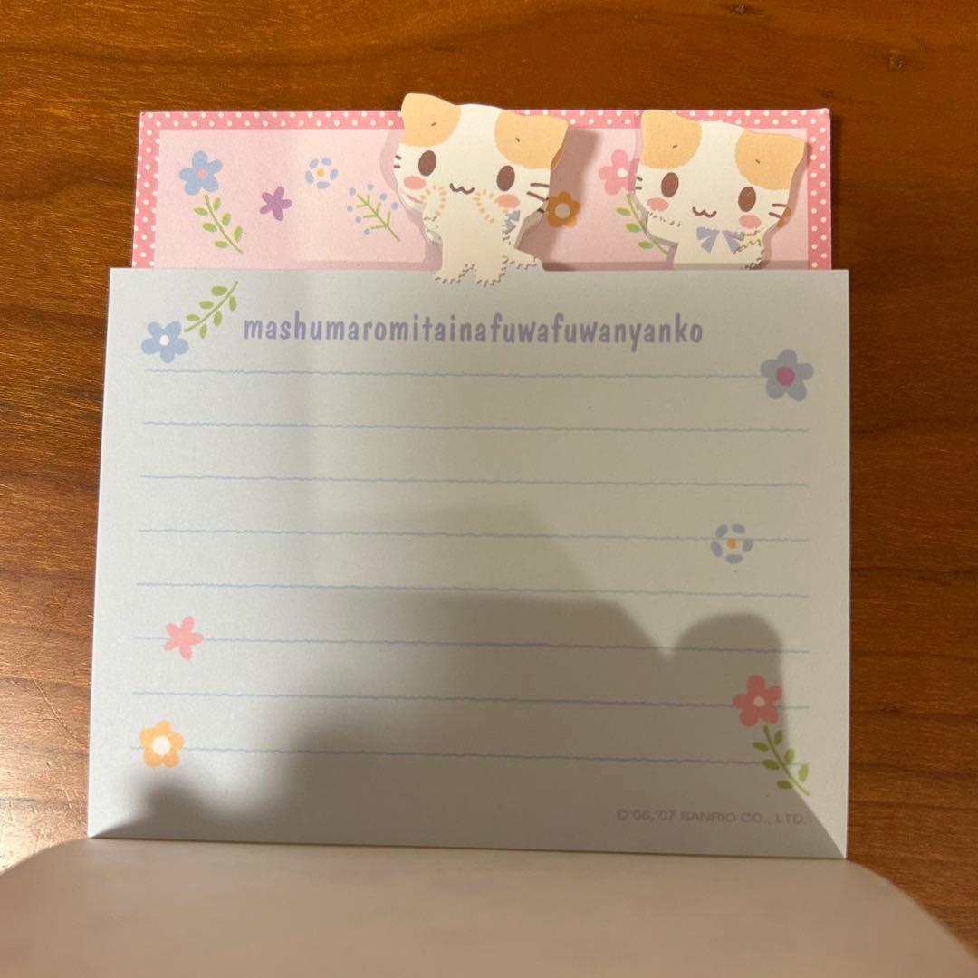 サンリオ　マシュマロみたいなふわふわにゃんこ　メモ帳