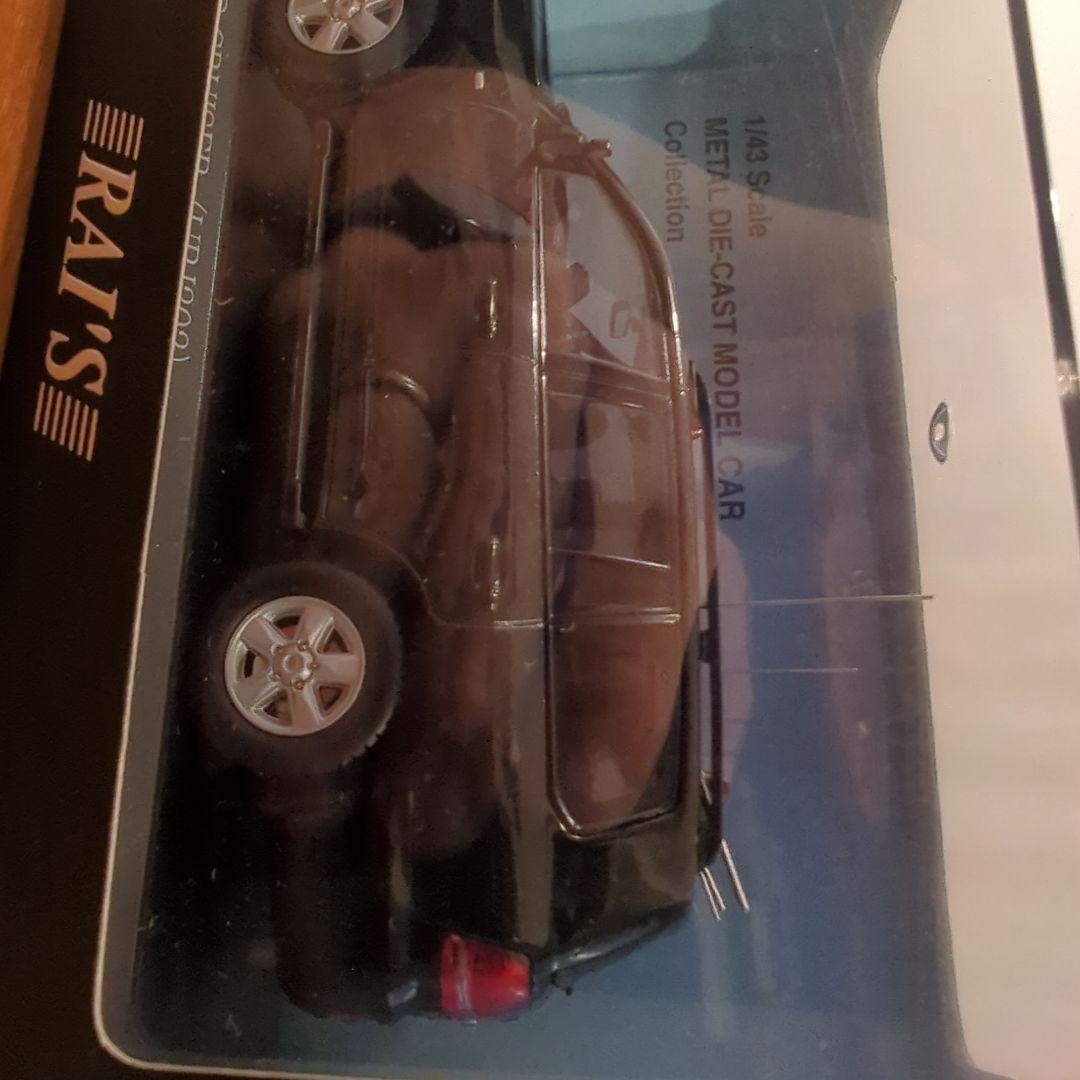 RAI'S新品 トヨタ ランドクルーザー URJ202 パトカー要人警護1/43