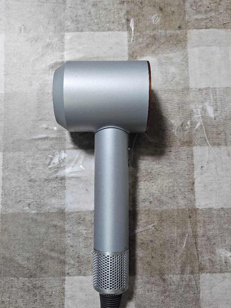 週末限定価格　保証付　ダイソン　メンテナンス済み　dyson hd08　ゴールド