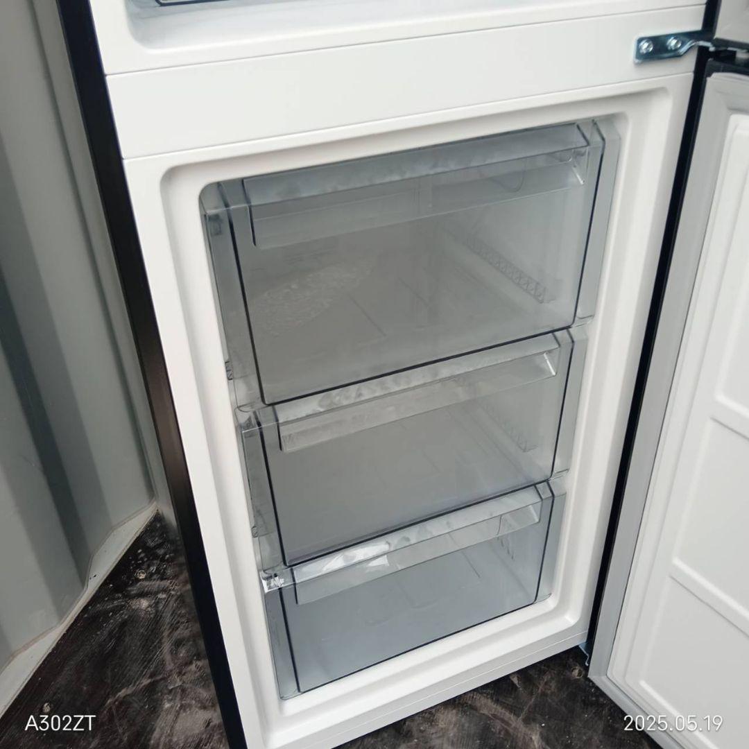 1810設置まで対応 ツインバード　大型冷蔵庫　最新モデル　231L