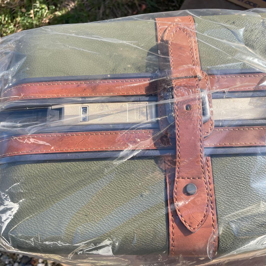 新品 Samsnite キャリーケース 80L ロック付き