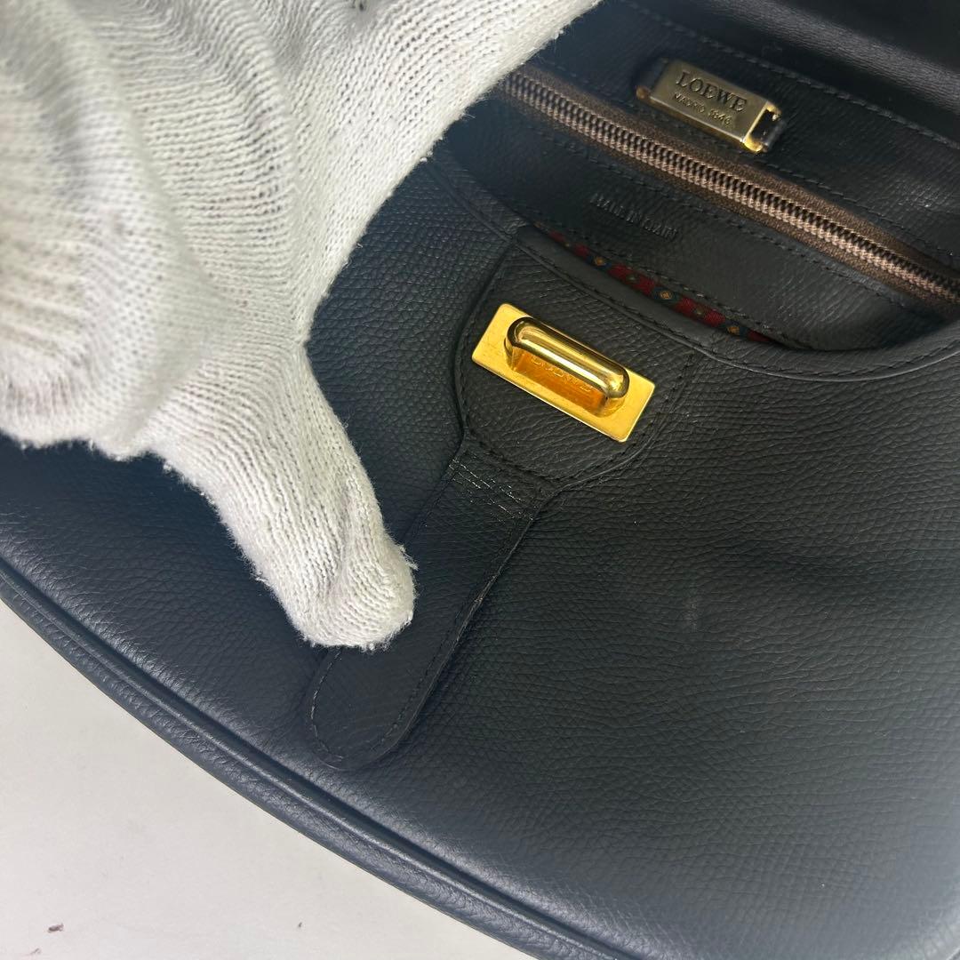 ロエベ ショルダーバッグ アナグラム ゴールド金具 本革 黒