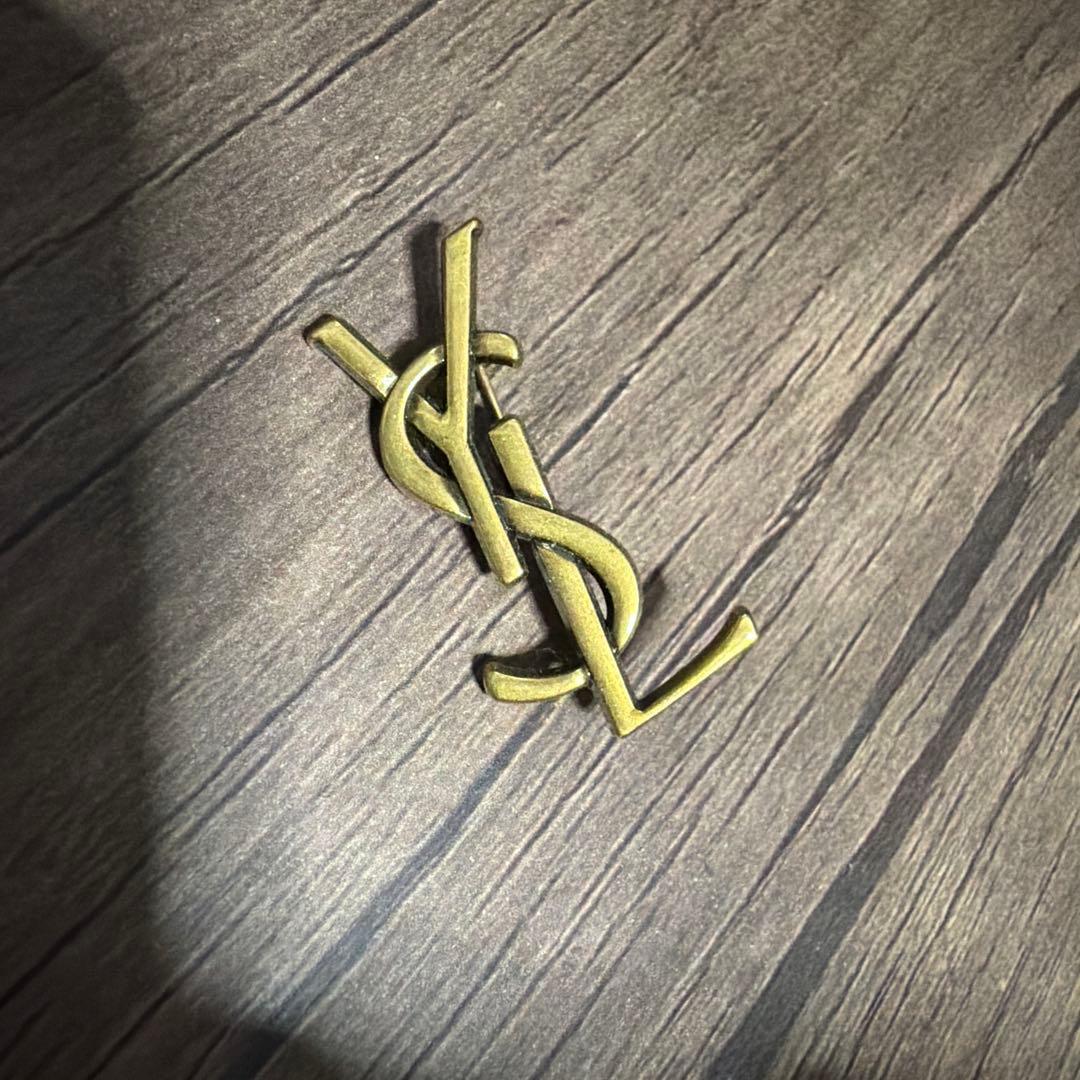 サンローラン　SAINT LAURENT ブローチ　YSLロゴ
