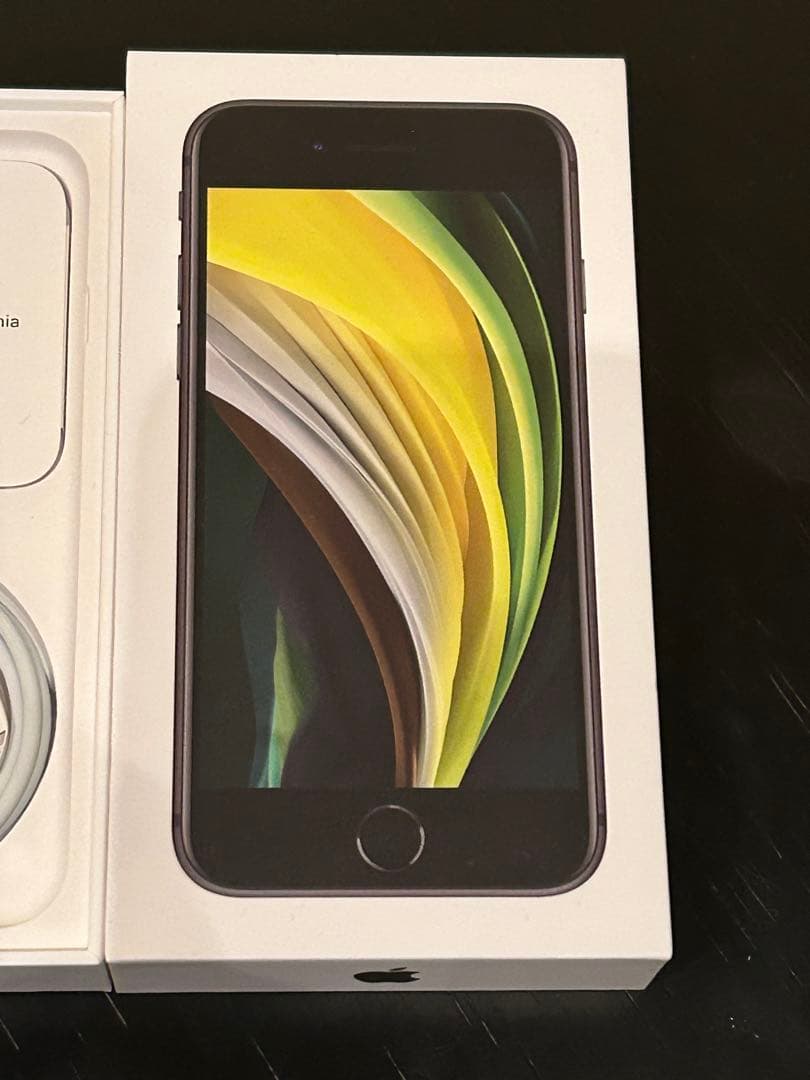 iPhone SE 第二世代 スマートフォン本体 ブラック