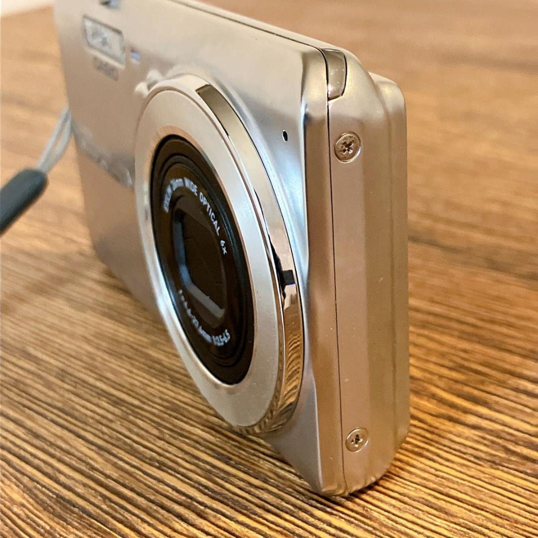 CASIO EXILIM EX-Z770 コンパクトデジタルカメラ　動作確認済