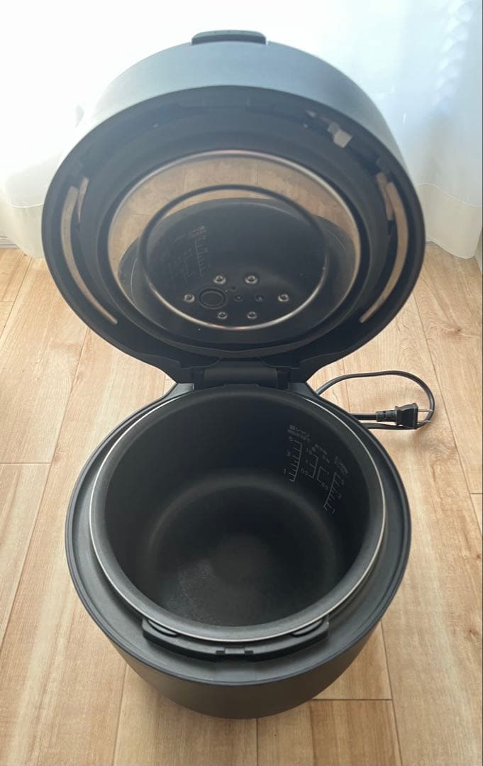 Panasonic SR-NA102 圧力Hジャー炊飯器　ブラック　2023年製