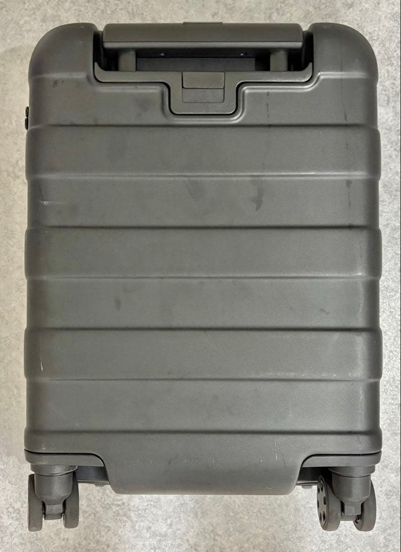 無印良品 バーを自由に調節できる ハードキャリーケース（２０Ｌ）