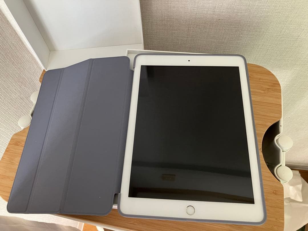 iPad 第6世代 32GB シルバー
